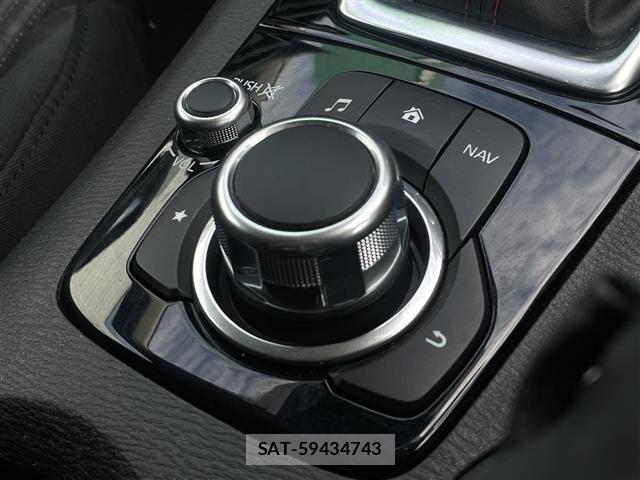 Mazda AXELA 2014 8911751-11