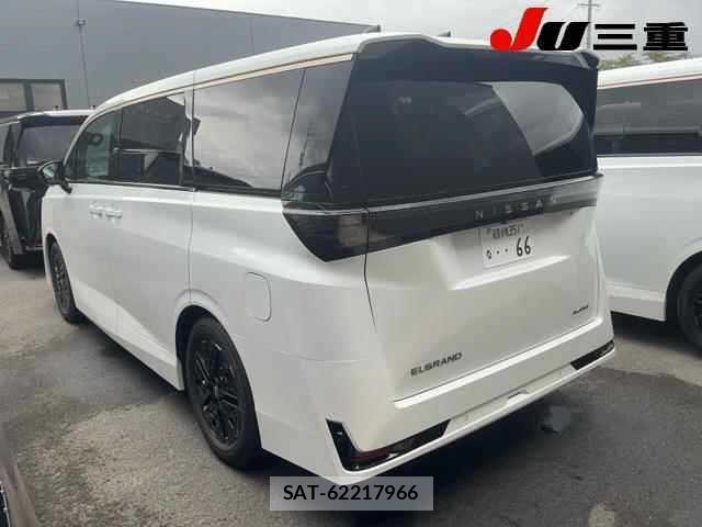 Nissan ELGRAND 2026 8908909-1