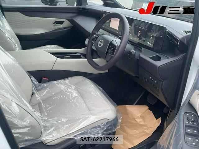 Nissan ELGRAND 2026 8908909-4