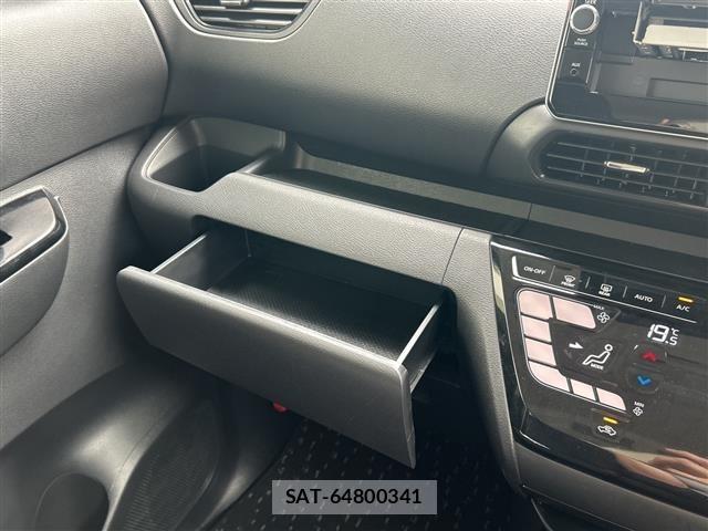 Nissan ROOX 2022 8687595-4