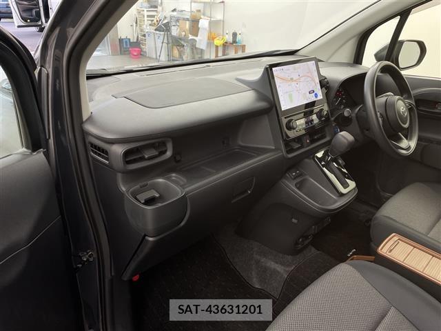 Toyota SIENTA 2023 8671773-8