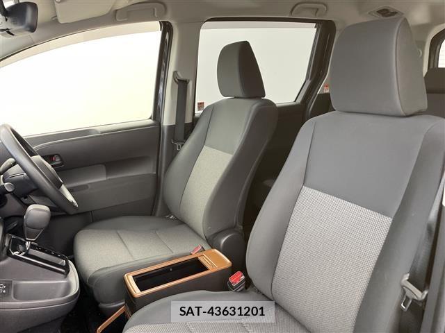 Toyota SIENTA 2023 8671773-9