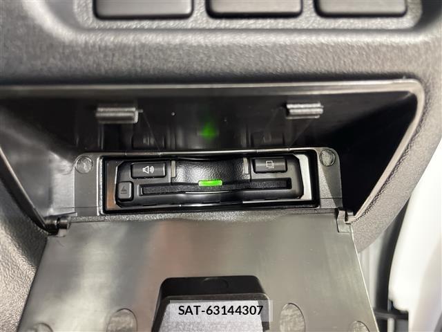 Toyota HIACE VAN 2025 8870296-7