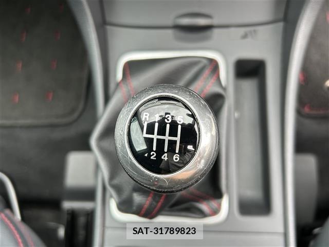 Mazda AXELA 2008 8911752-3