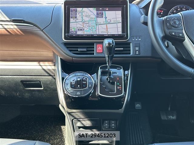 Toyota ESQUIRE 2015 8908860-3