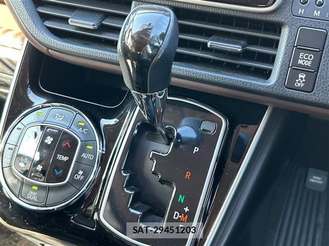 Toyota ESQUIRE 2015 8908860-7