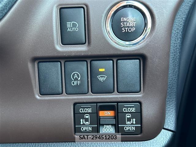 Toyota ESQUIRE 2015 8908860-9