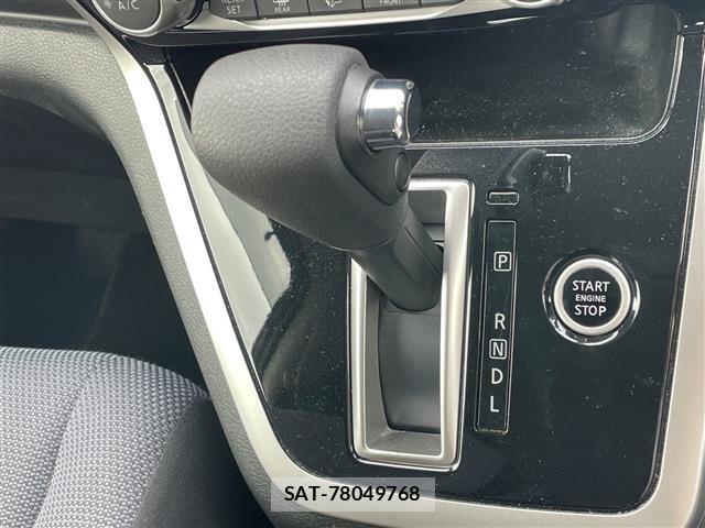 Nissan SERENA 2018 8927456-8
