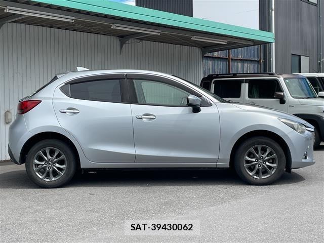 Mazda DEMIO 2017 8689408-6