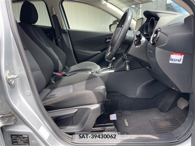 Mazda DEMIO 2017 8689408-7