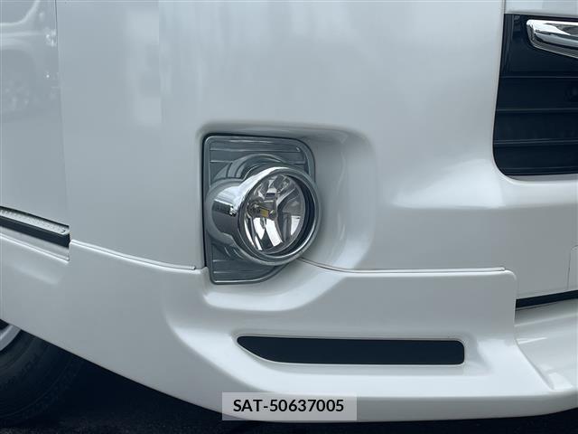 Toyota HIACE WAGON 2015 8915571-10
