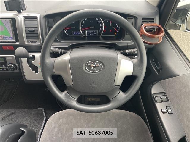 Toyota HIACE WAGON 2015 8915571-15