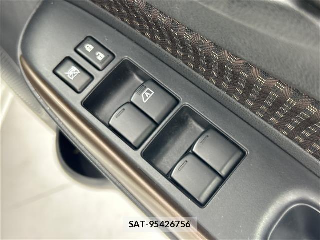 Nissan NOTE 2019 8912981-6