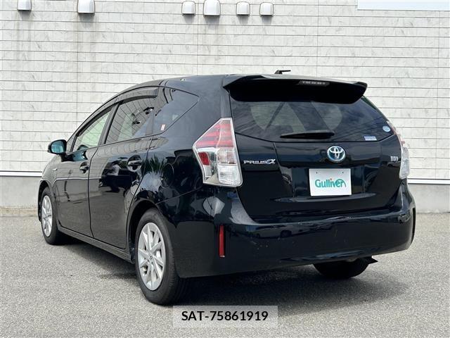Toyota PRIUS 2015 8710283-13
