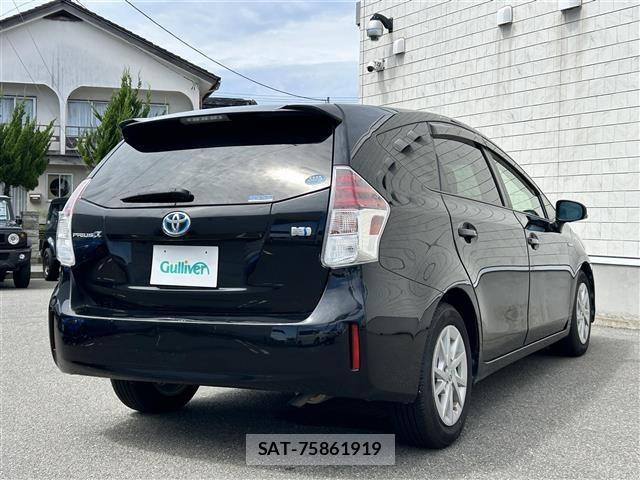 Toyota PRIUS 2015 8710283-18