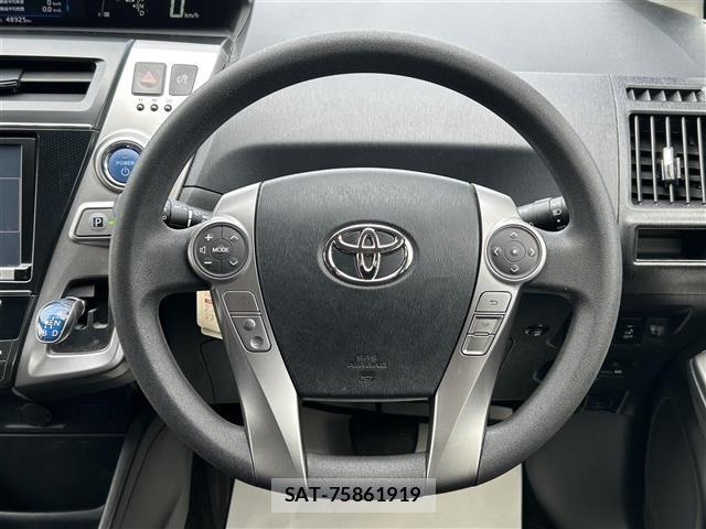 Toyota PRIUS 2015 8710283-22