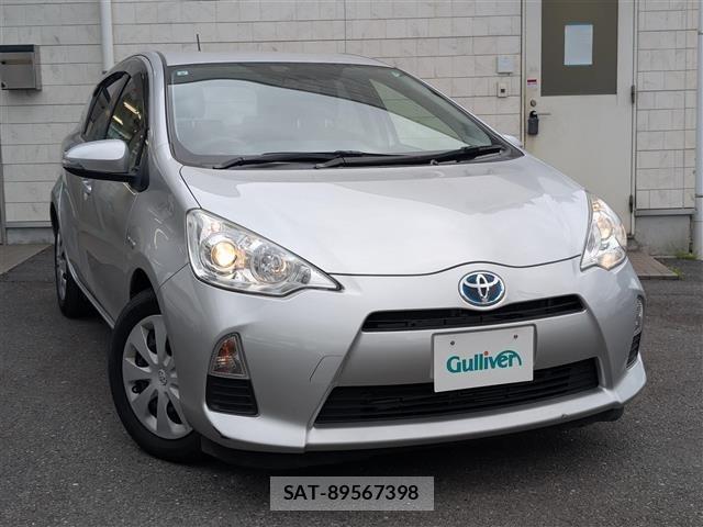 Toyota AQUA 2013 8705754-0
