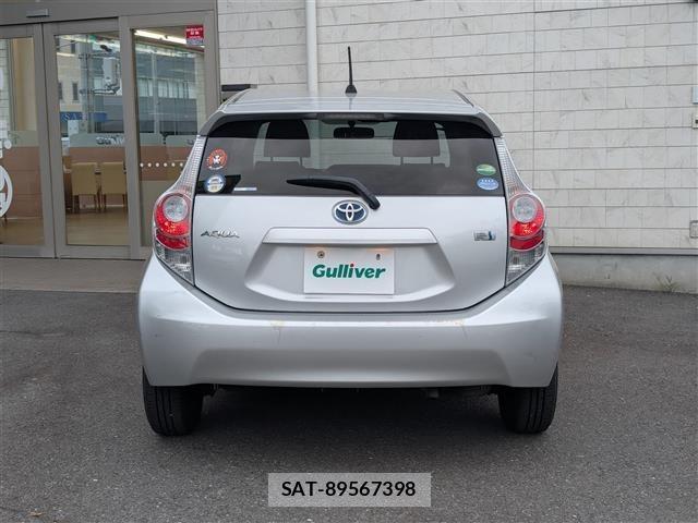 Toyota AQUA 2013 8705754-11