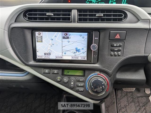 Toyota AQUA 2013 8705754-14