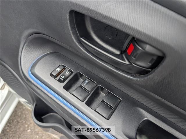 Toyota AQUA 2013 8705754-2
