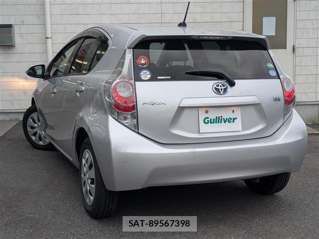 Toyota AQUA 2013 8705754-21