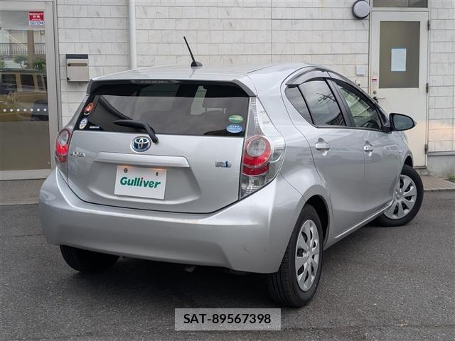 Toyota AQUA 2013 8705754-27
