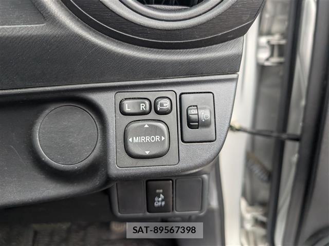 Toyota AQUA 2013 8705754-3