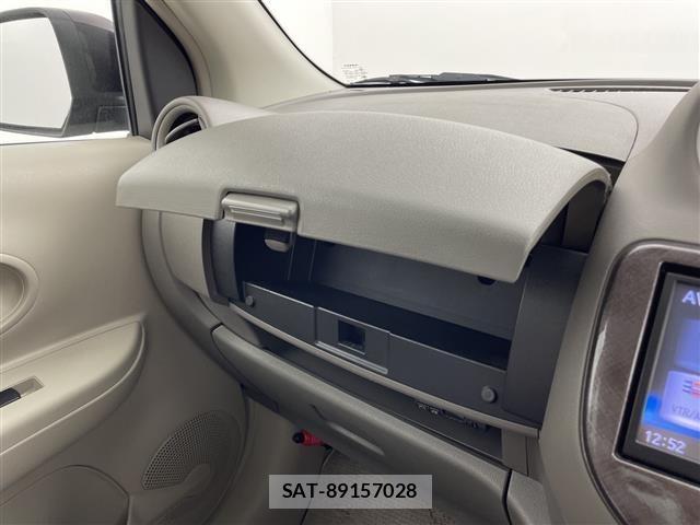 Nissan MARCH 2013 8915467-4