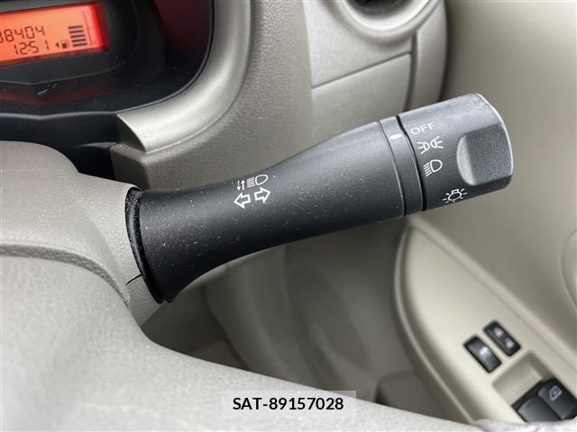 Nissan MARCH 2013 8915467-9