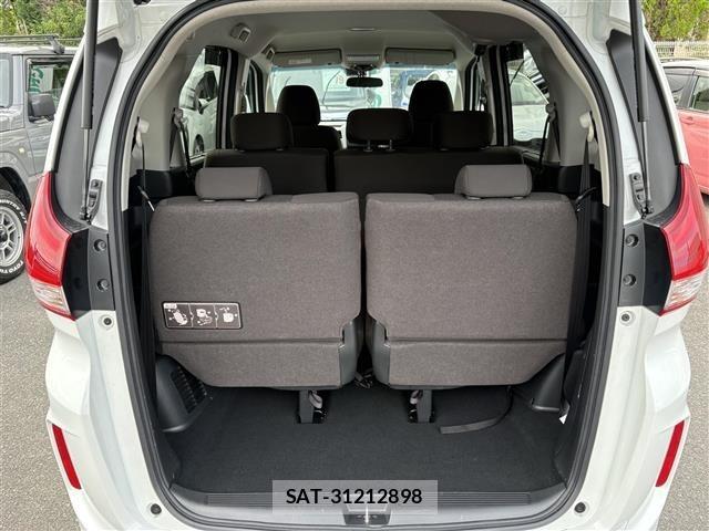 Honda FREED 2022 8684678-14