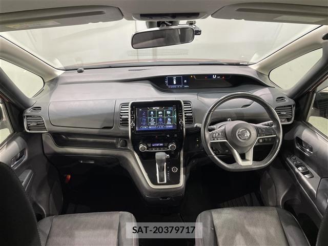 Nissan SERENA 2017 8927501-15