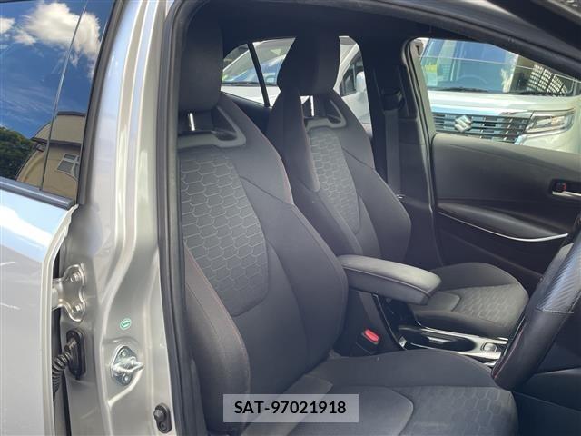 Toyota COROLLA SPORT 2019 8688574-17