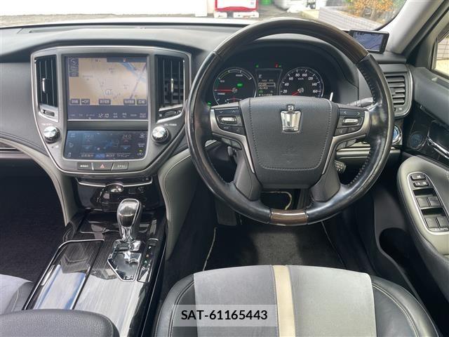 Toyota CROWN 2016 8937671-16
