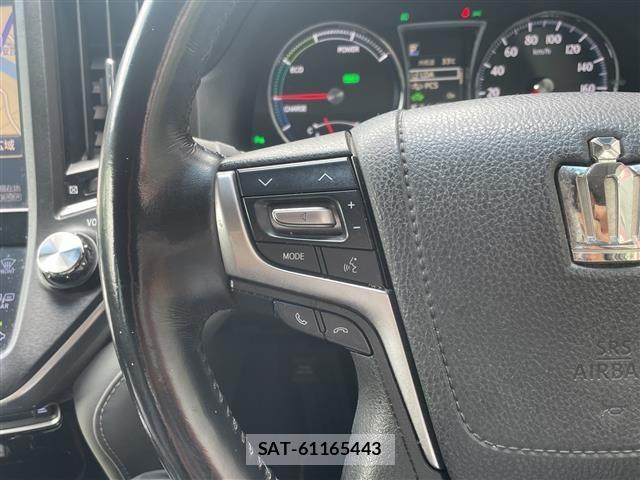 Toyota CROWN 2016 8937671-9
