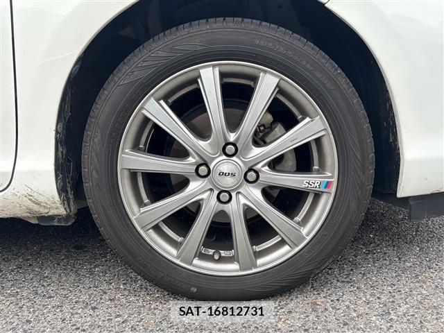 Toyota AQUA 2013 8705761-10