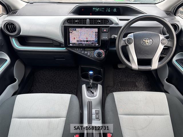 Toyota AQUA 2013 8705761-14