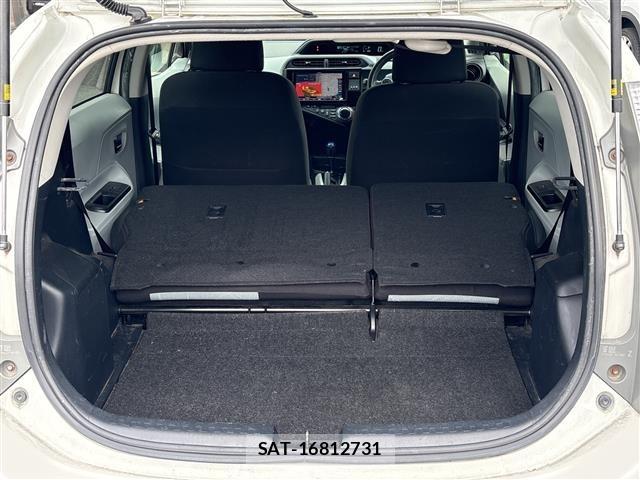 Toyota AQUA 2013 8705761-8