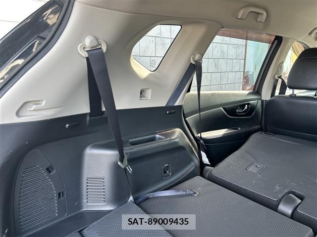 Nissan X-TRAIL 2017 8722749-10