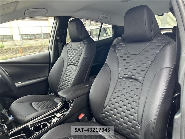 Toyota PRIUS PHV 2018 8692751-4