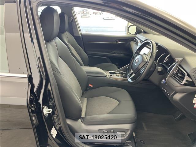 Toyota CAMRY 2019 8687716-1