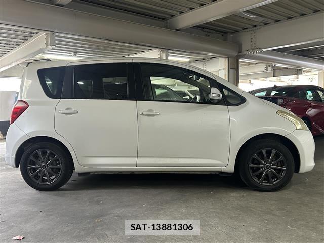 Toyota RACTIS 2005 8862979-6
