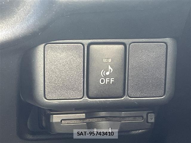Toyota AQUA 2013 8705763-1