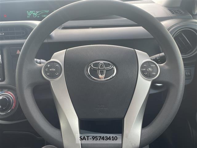 Toyota AQUA 2013 8705763-17