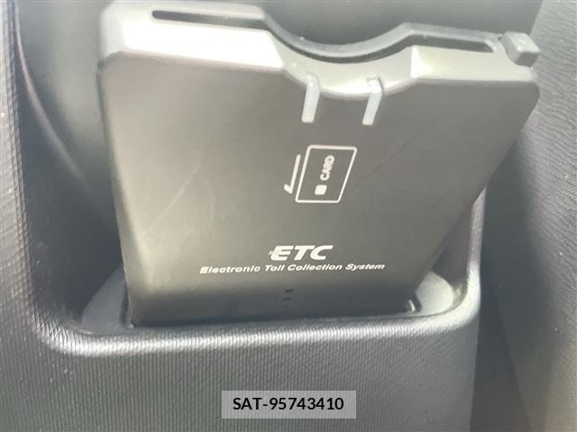 Toyota AQUA 2013 8705763-4