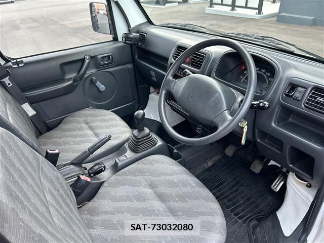 Suzuki CARRY TRUCK 2002 8933729-1