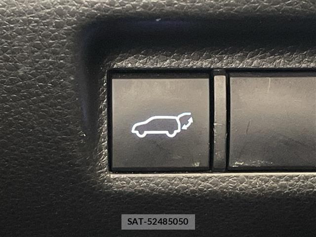 Toyota RAV4 2021 8709456-12