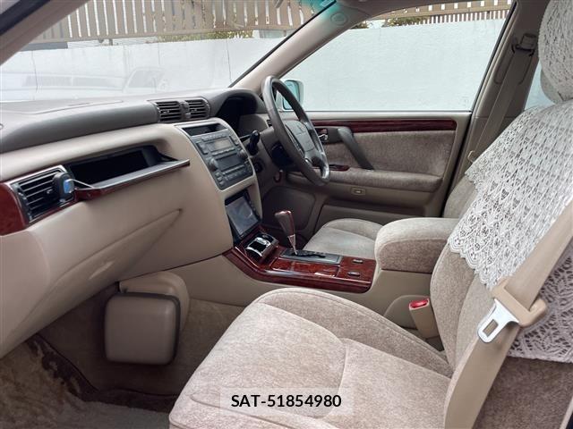 Toyota CROWN MAJESTA 1999 8680762-19