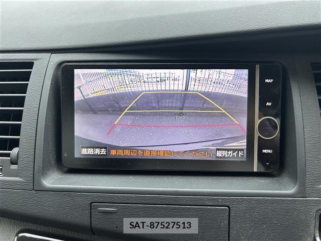 Toyota ISIS 2012 8947886-7