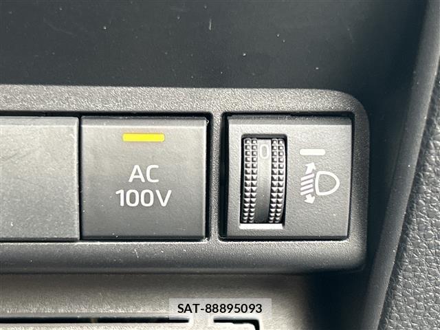 Toyota AQUA 2023 8948730-1