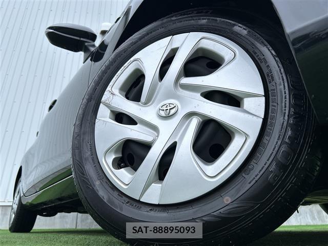 Toyota AQUA 2023 8948730-22